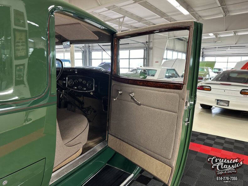 1932 Packard 902 Straight Eight Coupe