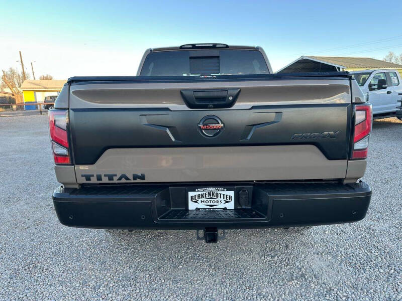 2021 Nissan Titan