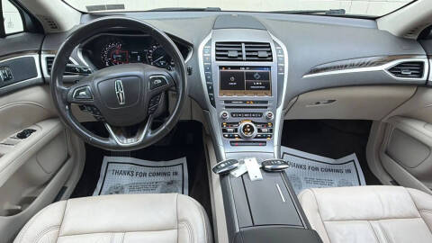 2017 Lincoln MKZ Select