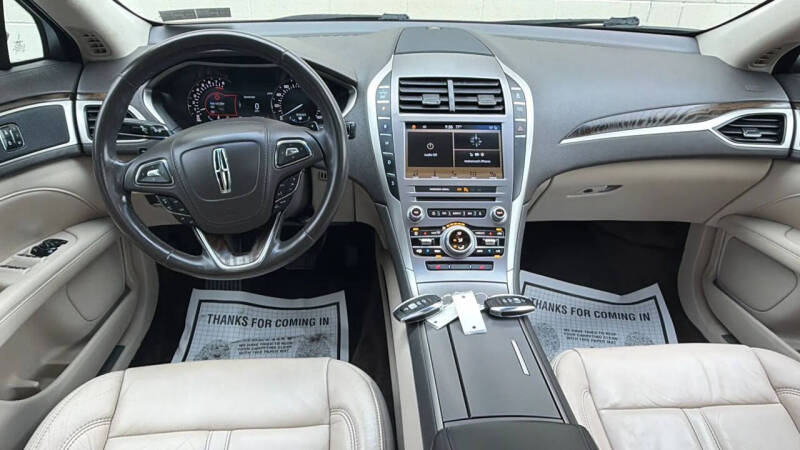 2017 Lincoln MKZ Select