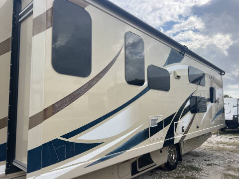 2017 Thor Motor Coach ACE BUNK HOUSE