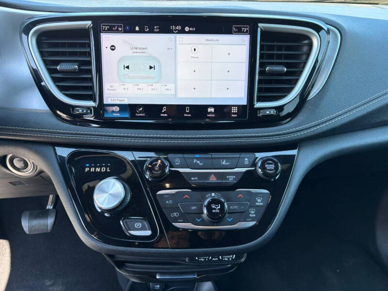 2023 Chrysler Pacifica Touring