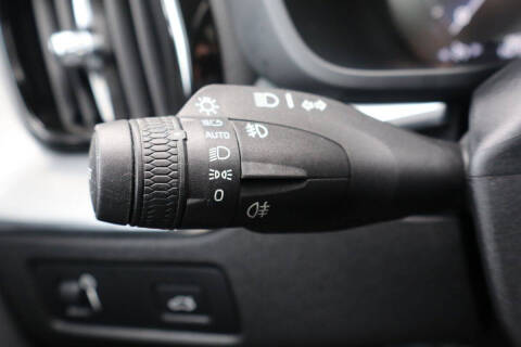 2019 Volvo XC60 T5 Momentum