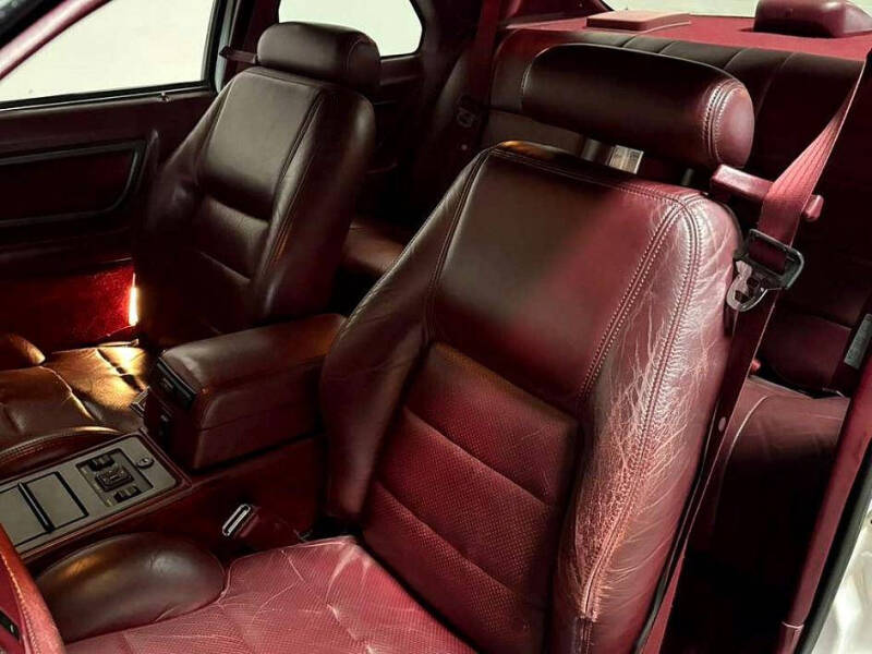 1990 Lincoln Mark VII LSC