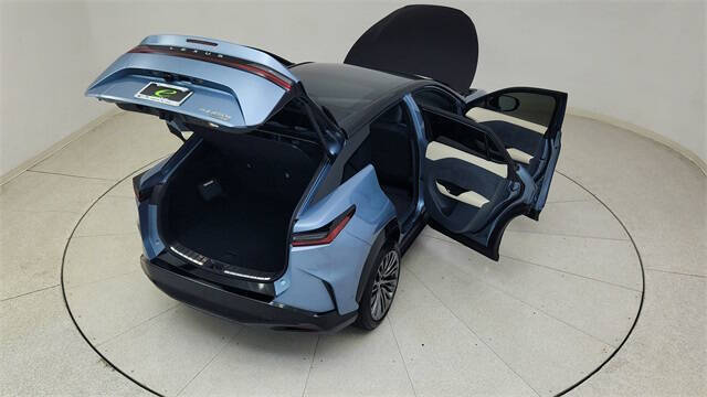 2023 Lexus RZ 450e Luxury