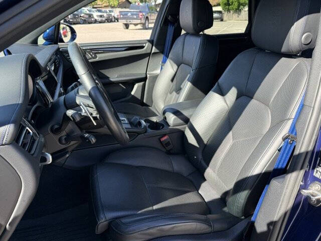 2025 Porsche Macan