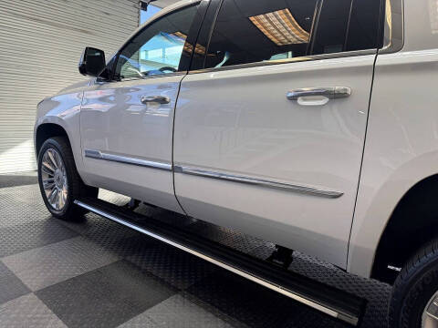 2017 Cadillac Escalade ESV Platinum