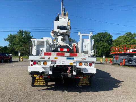 2009 Freightliner M2 106