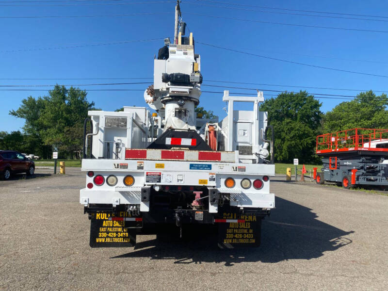 2009 Freightliner M2 106