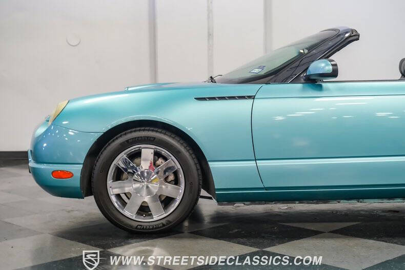 2002 Ford Thunderbird Deluxe