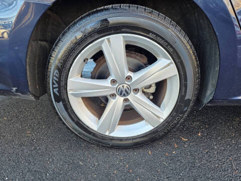 2012 Volkswagen Passat SE PZEV