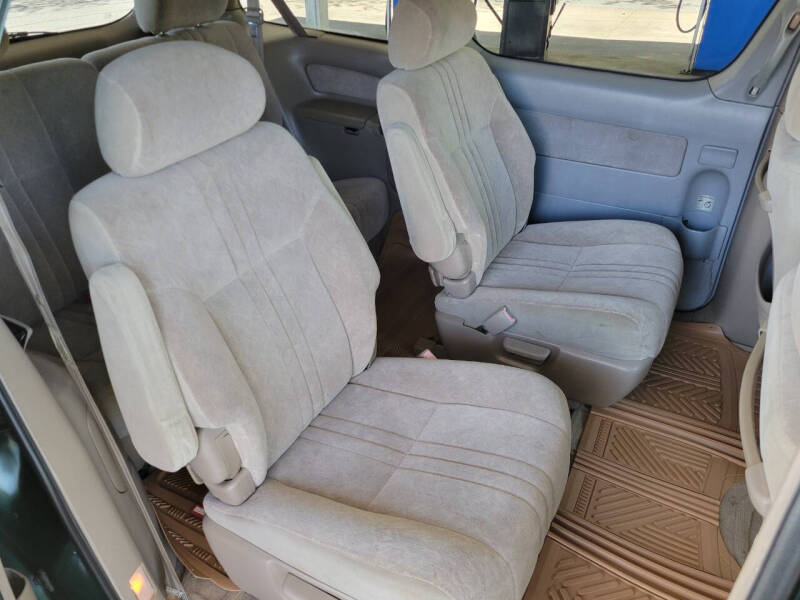 2000 Toyota Sienna LE