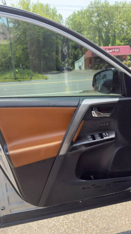 2017 Toyota RAV4 Limited