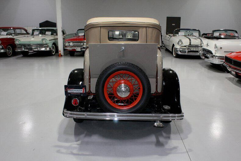 1932 Ford Model 18