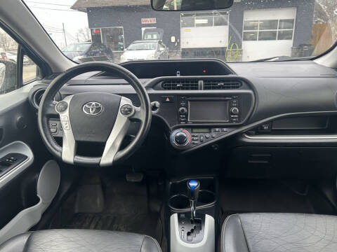 2014 Toyota Prius c Four