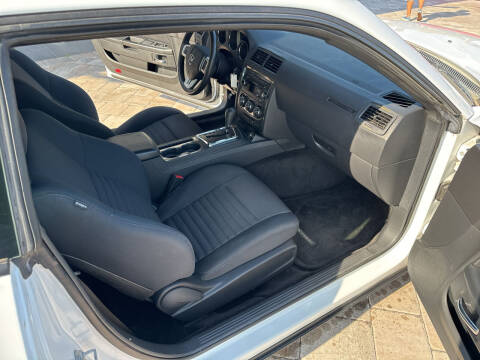 2014 Dodge Challenger SXT