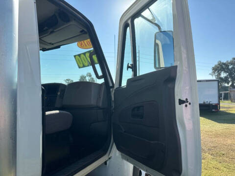 2018 International DuraStar 4300