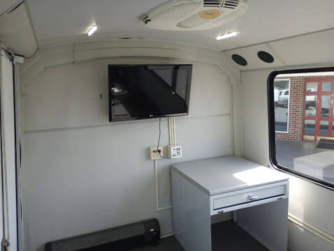 2014 Freightliner M2 106