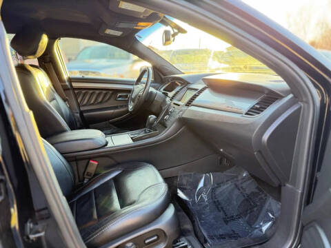 2016 Ford Taurus SEL