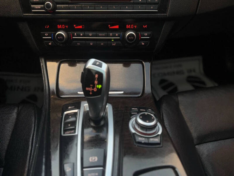 2013 BMW 5 Series 528i xDrive