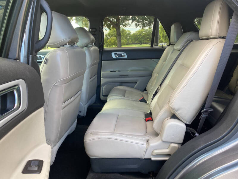 2011 Ford Explorer XLT