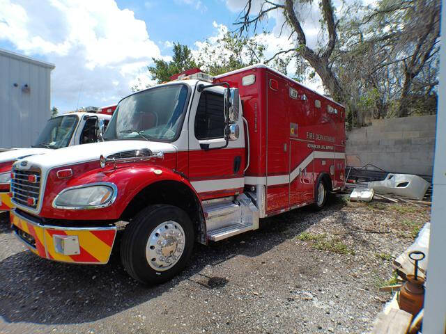2015 Freightliner M2 106