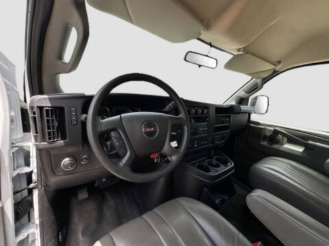 2025 GMC Savana 2500
