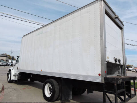 2017 Freightliner M2 106