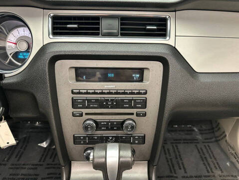 2011 Ford Mustang V6 Premium