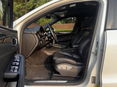 2016 Porsche Macan S