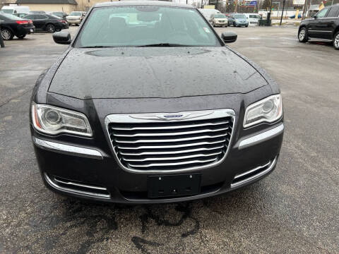 2014 Chrysler 300 for sale at Lightning Auto Sales in Springfield IL