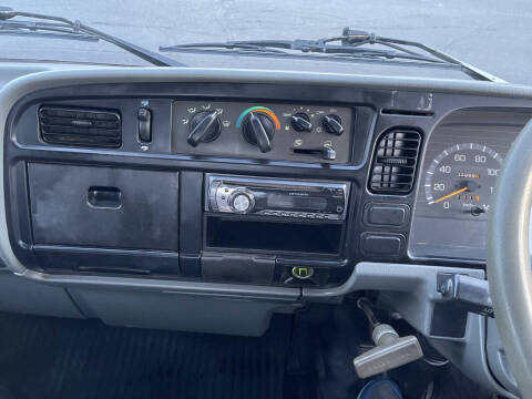 1998 Mitsubishi Canter