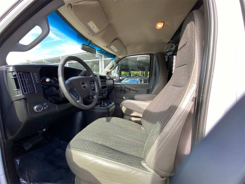 2023 GMC Savana 2500