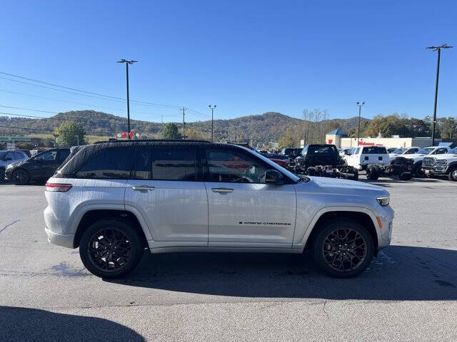 2025 Jeep Grand Cherokee Summit