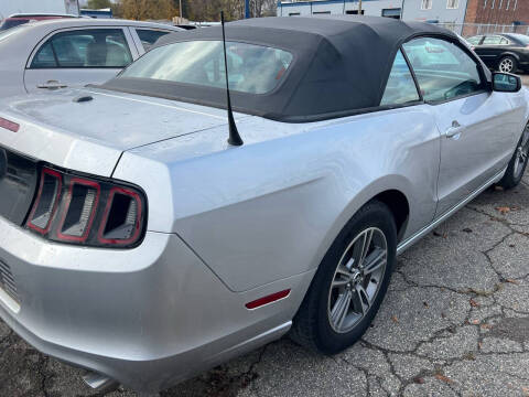 2013 Ford Mustang V6 Premium