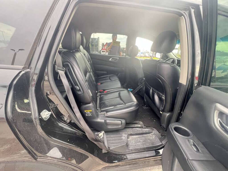 2020 Nissan Pathfinder SL