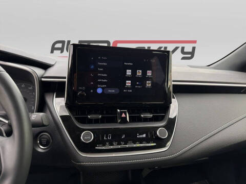 2025 Toyota Corolla Hatchback SE