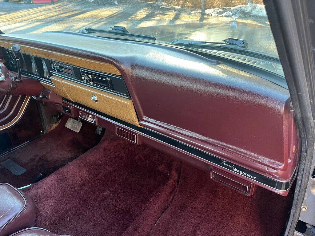 1989 Jeep Grand Wagoneer 85