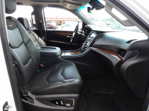 2017 Cadillac Escalade ESV Premium Luxury