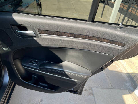 2014 Chrysler 300 C