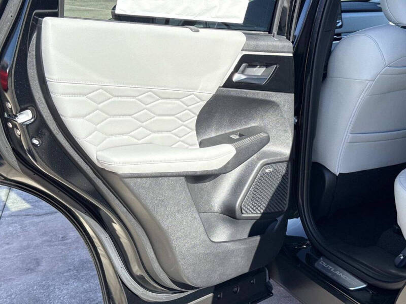 2026 Mitsubishi Outlander SEL