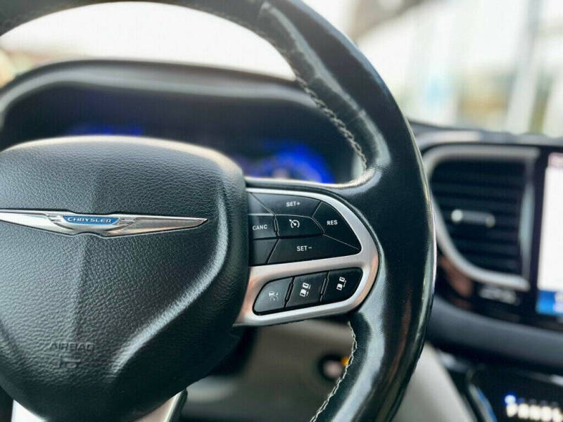 2021 Chrysler Pacifica Touring L