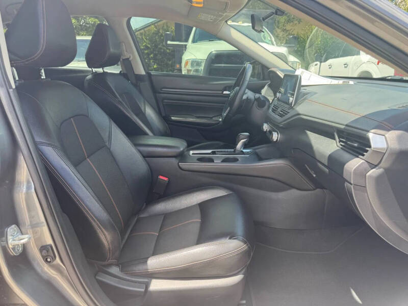 2019 Nissan Altima 2.5 SR