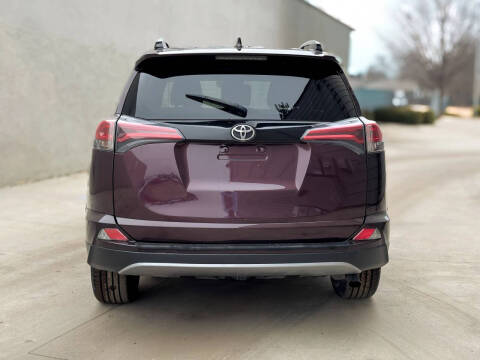 2018 Toyota RAV4 SE