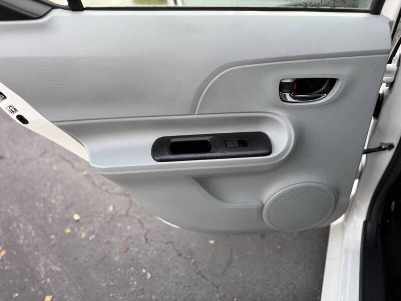 2012 Toyota Prius c One