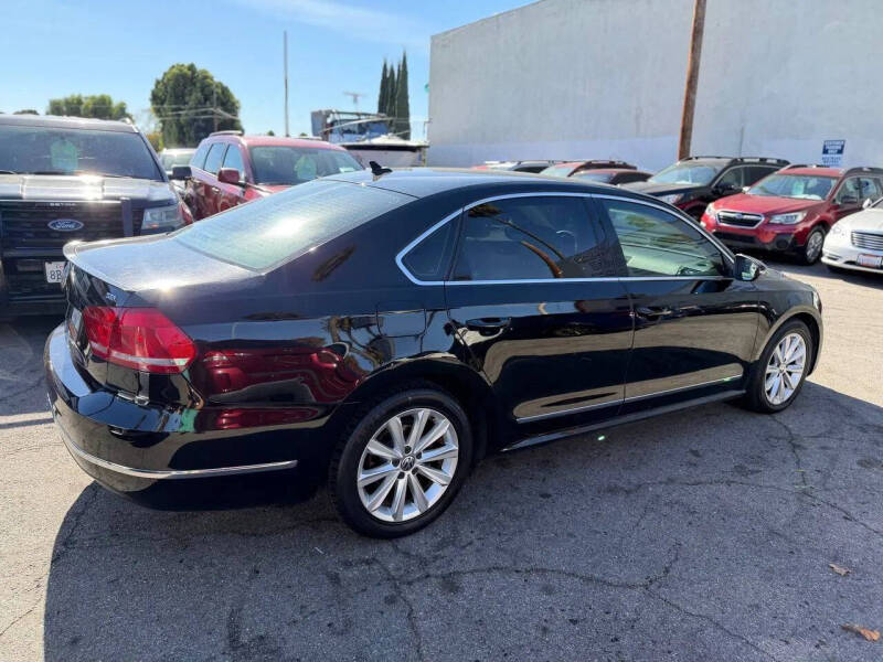 2012 Volkswagen Passat SEL Premium PZEV