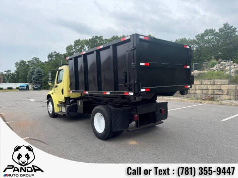 2012 Freightliner M2 106