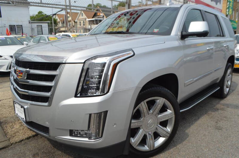 2018 Cadillac Escalade Luxury