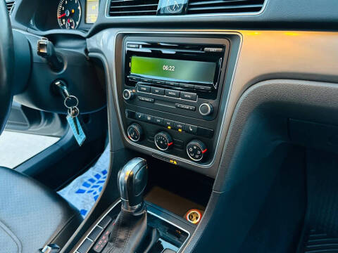 2014 Volkswagen Passat 1.8T S