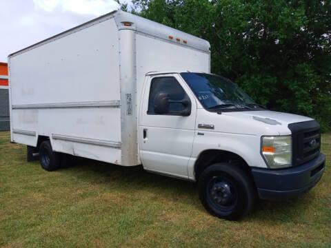 2009 Ford E-Series for sale at BSA Used Cars in Pasadena TX